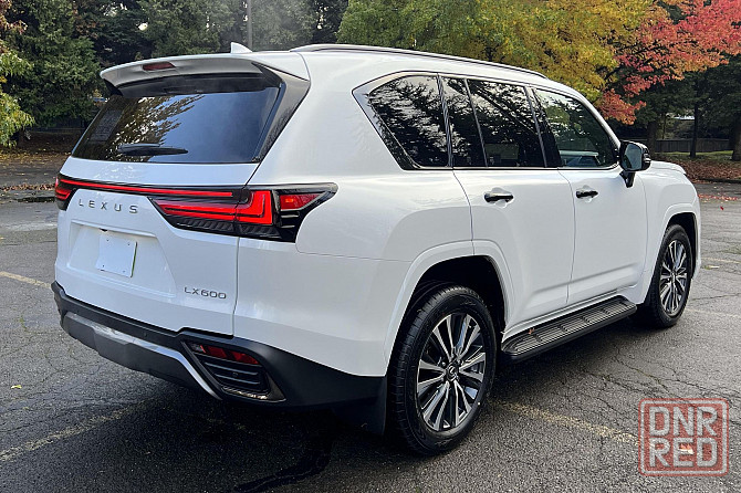 Fairly Used 2022 Lexus LX 600 Premium Москва - изображение 4