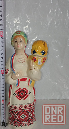 Штоф девушка с цветами ссср Донецк - изображение 6