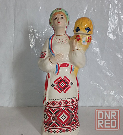 Штоф девушка с цветами ссср Донецк - изображение 2