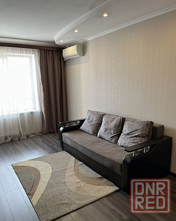 Сдаётся однокомнатная квартира в Кировском районе Донецка, на Текстильщике Донецк - изображение 1