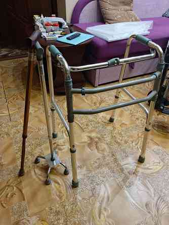 Медицинские ходунки в комплекте с палочками Донецк