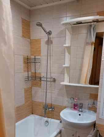 Сдаётся на длительный срок чистая, светлая, уютная, с хорошим ремонтом однокомнатная квартира в Буде Донецк