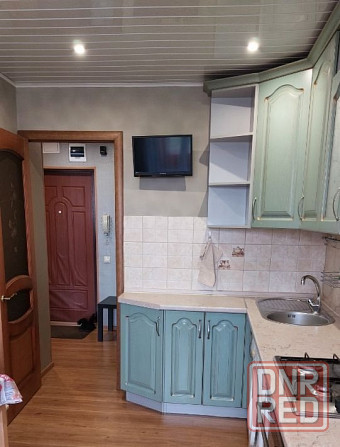 Сдаётся на длительный срок чистая, светлая, уютная, с хорошим ремонтом однокомнатная квартира в Буде Донецк - изображение 1