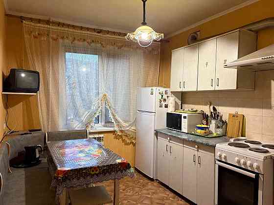 Реальная!Сдам 3к кв по ул.Куйбышева.Магистральный.Жд.Вся мебель и техника.все раздельно.Вода есть.ан Донецк