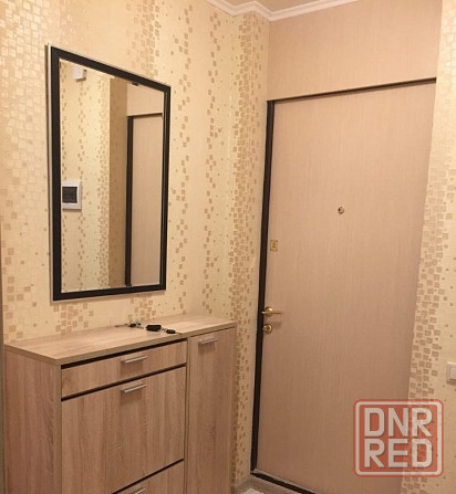 Сдаю однокомнатную квартиру на 4 этаже многоэтажного дома в Ворошиловский районе Донецк - изображение 1