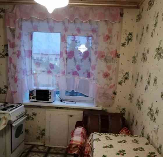 Сдаю двухкомнатную квартиру 48 м² этаж 4/9. город Донецк, Будённовский район, ул. Независимости. Донецк