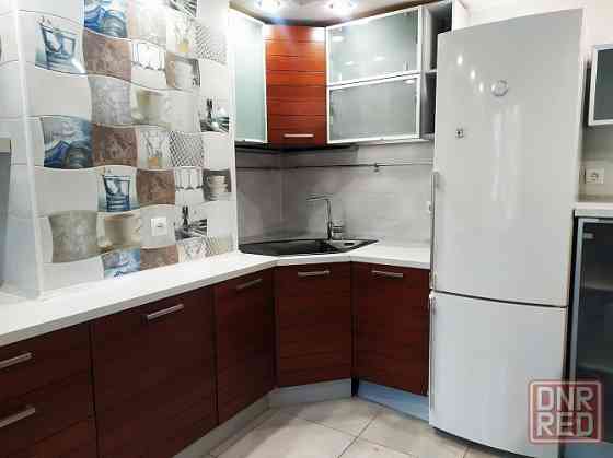 Сдам отличную 2к.кв Детcкая областная больница Донецк