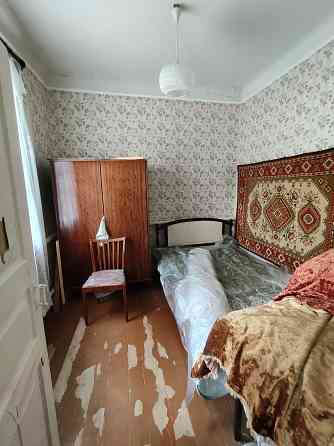 Срочно продам отдельностоящий кирпичный дом в центре Старобешева Старобешево