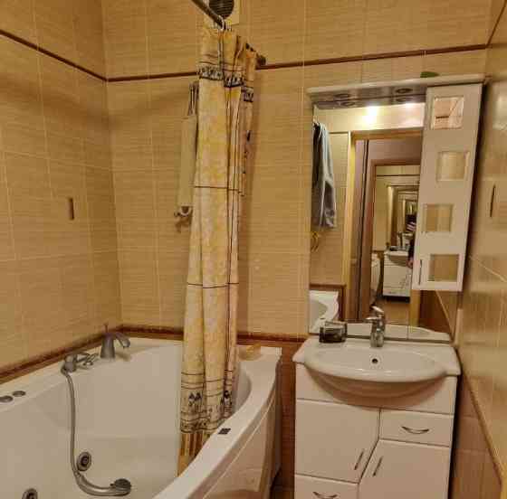 Сдаю двухкомнатную квартиру 72.0 м² этаж 3/5 город Донецк, Ленинский район, Цирк. Донецк