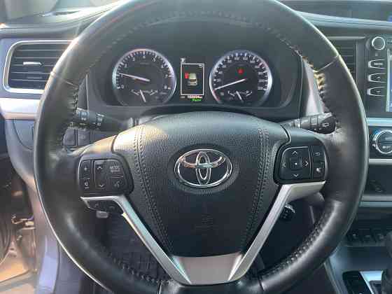 Toyota Highlander Europe Official Донецк