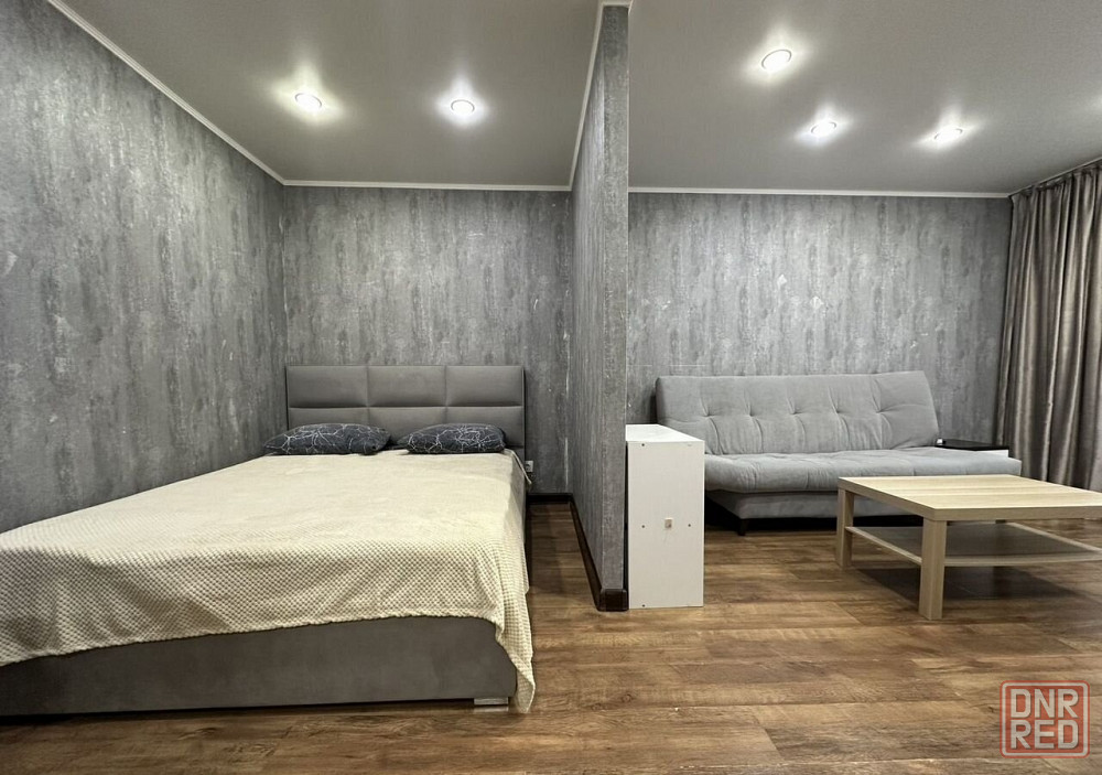 Сдаю однокомнатную квартиру 36.0 м² этаж 5/5 город Донецк, Ворошиловский район Донецк - изображение 1