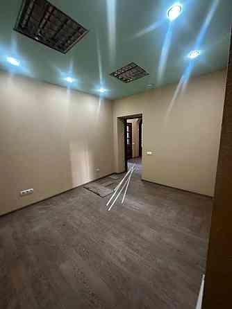 Предлагается в аренду 2-хэтажный дом под уютные «тихие» офисы! Ворошиловский район! Донецк