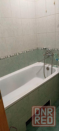 Реальня 2 ком. кв. в центре с водой, мебелью и техникой , в офис ехать не нужно Донецк - изображение 1