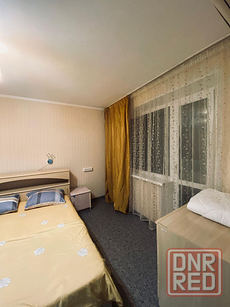 Сдаётся трехкомнатная квартира в Калининском районе (недорого) Донецк - изображение 1