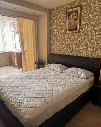 Сдаю двухкомнатную квартиру 58.0 м² этаж 5 город Донецк, Киевский район, улица Артёма, ориентир Доне Донецк