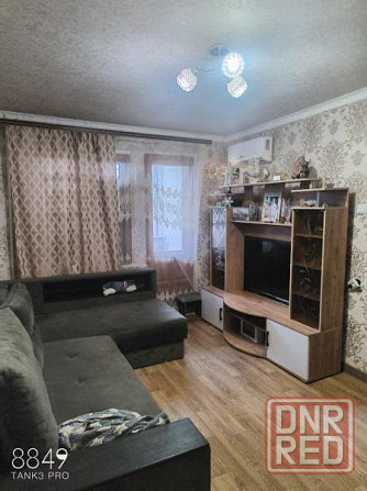 Продается 2 комнатная квартира Калининский р-н Шахтостроителей Донецк - изображение 1