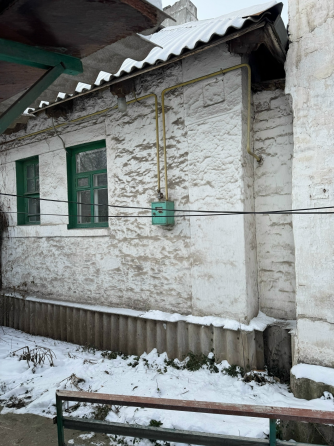 2к Центр 26,1м.кв., высота потолков 3м. Макеевка