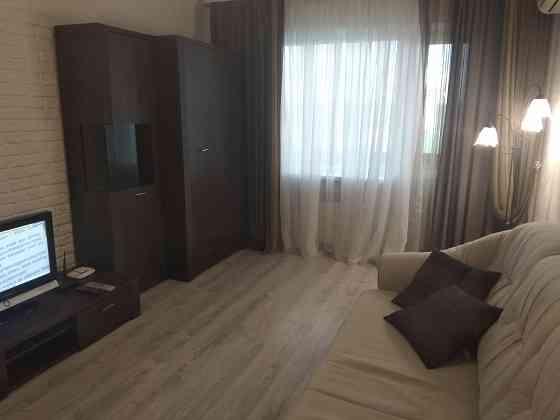 сдам 2х комн квартиру в ворошил. р-не, пр. ильича- набережная, евро, есть все. Донецк