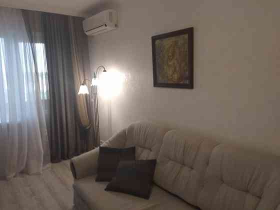 сдам 2х комн квартиру в ворошил. р-не, пр. ильича- набережная, евро, есть все. Донецк