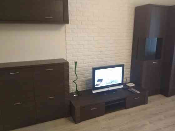 сдам 2х комн квартиру в ворошил. р-не, пр. ильича- набережная, евро, есть все. Донецк