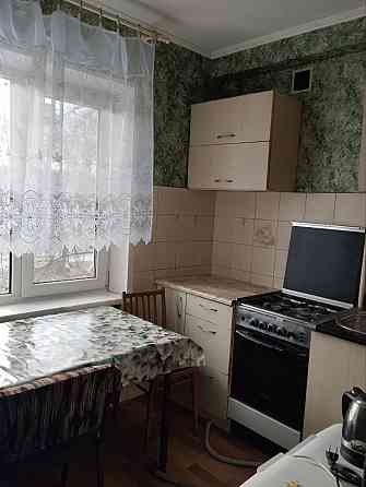 Сдам 1ком Текстильщик ул Петровского д 100 4/5 вода холодная и горячая с колонкой,все есть Донецк