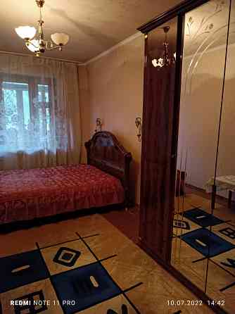 сдам 3х комн квар. в ворошил. р-не пр. маяковского-щорса, есть все. Донецк