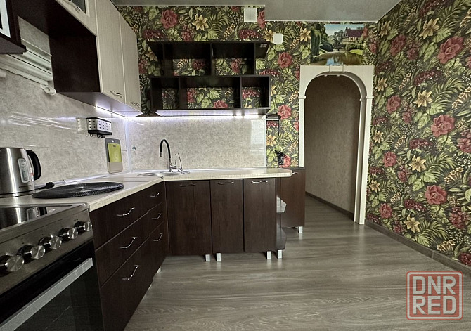 Сдаю однокомнатную квартиру 40.0 м² этаж 5 город Донецк, Калининский район, Мед Институт Донецк - изображение 2