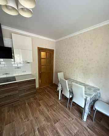 Сдаю двухкомнатную квартиру 60.0 м² этаж 1/9 город Донецк, Буденновский район, улица Багратиона, ори Донецк