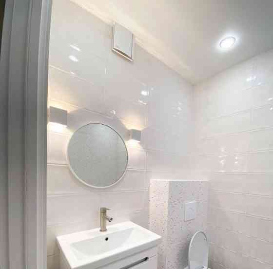 Сдается: Однокомнатная квартира! Этаж: 4/9 Район: Кировский (рядом с Ленинским проспектом) Донецк