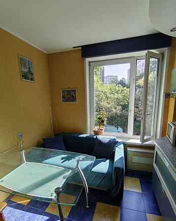 Сдаю двухкомнатную квартиру 54.0 м² этаж 3/5 город Донецк, Куйбышевский район, площадь Бакинских Ком Донецк