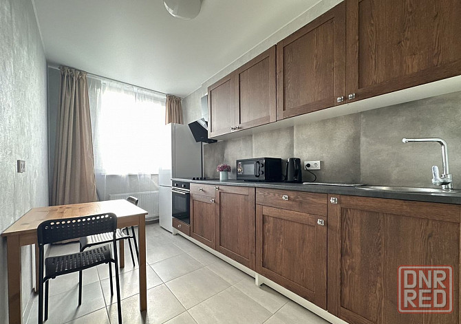 Сдаю однокомнатную квартиру 40.0 м² этаж 5, город Донецк, Ворошиловский район, Донбасс Арена Донецк - изображение 2