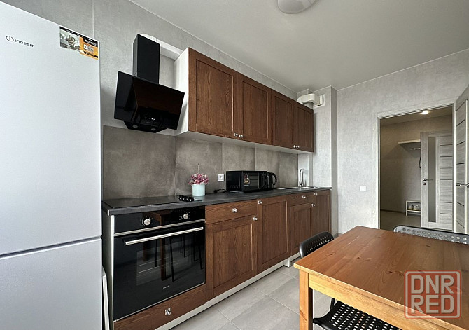 Сдаю однокомнатную квартиру 40.0 м² этаж 5, город Донецк, Ворошиловский район, Донбасс Арена Донецк - изображение 4