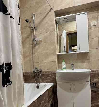 Сдается однокомнатная квартира с хорошим косметическим ремонтом на 8ом этаже 9тиэтажного дома в Куйб Донецк