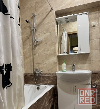 Сдается однокомнатная квартира с хорошим косметическим ремонтом на 8ом этаже 9тиэтажного дома в Куйб Донецк - изображение 4