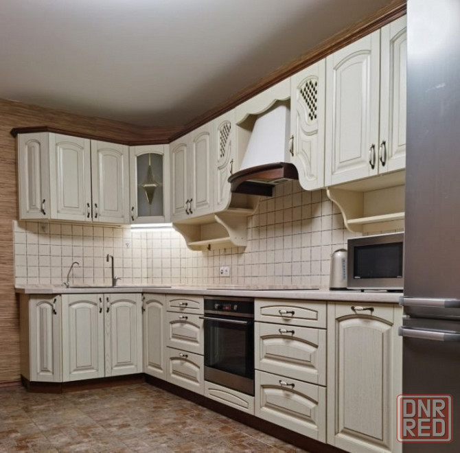 Сдаётся двухкомнатная квартира с большой кухней на 7 этаже, Куйбышевский район, Донецк. Донецк - изображение 1