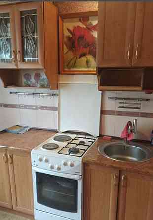 Продам двухкомнатную в центре петровки Донецк