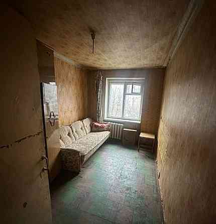 Продам трехкомнатную квартиру по Коммунаров Донецк