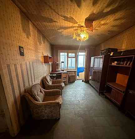 Продам трехкомнатную квартиру по Коммунаров Донецк