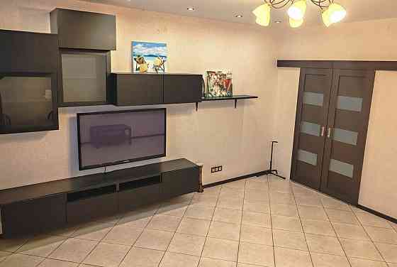 Сдается двухкомнатная квартираГород: Донецк Район: Пролетарский Ориентир: ул. Раздольная Донецк