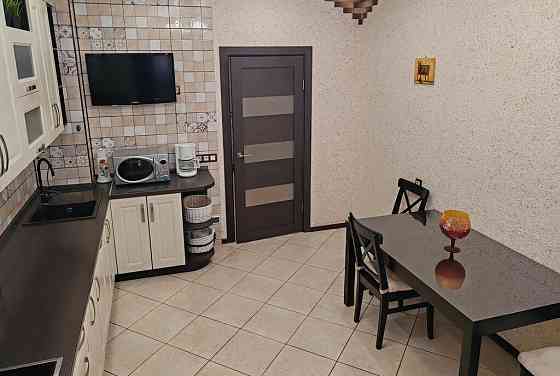 Сдается двухкомнатная квартираГород: Донецк Район: Пролетарский Ориентир: ул. Раздольная Донецк