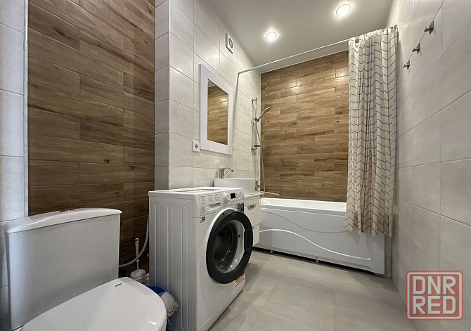 Сдаю однокомнатную квартиру 40.0 м² этаж 5, город Донецк, Киевский район, Донбасс Арена Донецк - изображение 3