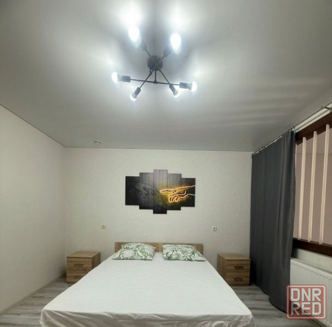 Сдаю двухкомнатную квартиру 65.0 м² этаж 1/5. в Калининском районе, по проспекту Ильича. Донецк - изображение 1