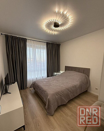 Сдается однокомнатная квартира с дизайнерским ремонтом на 7ом этаже многоэтажного дома в Калининском Донецк - изображение 2