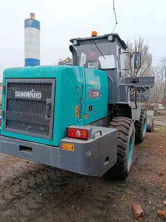 Продается фронтальный погрузчик Донецк