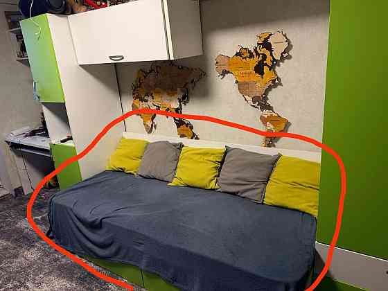 Продам детскую кровать 1000*900 б/у Макеевка