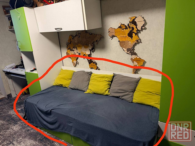 Продам детскую кровать 1000*900 б/у Макеевка - изображение 1