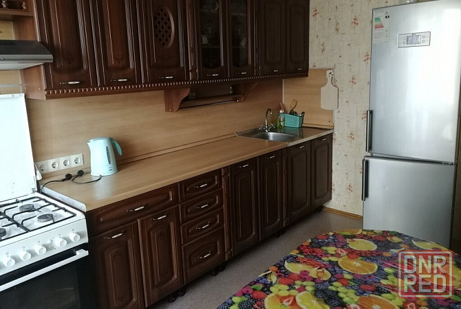 Сдаётся чистая уютная 1комнатная квартира в Ленинском районе, улица Куйбышева Донецк - изображение 1