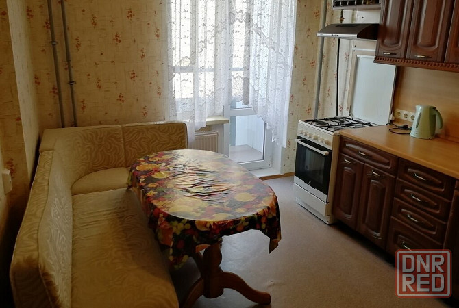 Сдаётся чистая уютная 1комнатная квартира в Ленинском районе, улица Куйбышева Донецк - изображение 2