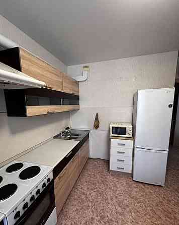 Сдаю однокомнатную квартиру 40.0 м² этаж 1/9 город Донецк, Куйбышевский район, Офицерский проспект, Донецк