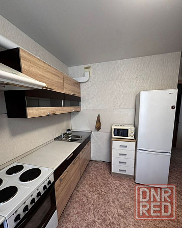 Сдаю однокомнатную квартиру 40.0 м² этаж 1/9 город Донецк, Куйбышевский район, Офицерский проспект, Донецк - изображение 4